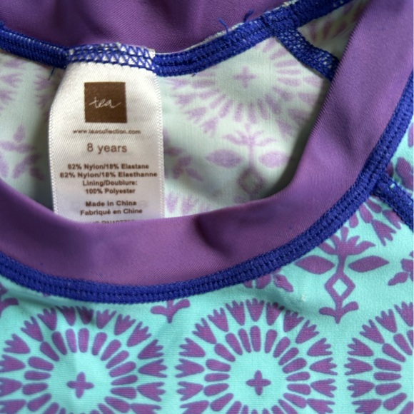 Tea Collection rash guard size 8 - Picture 3 of 3